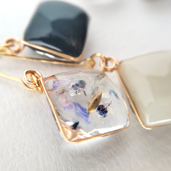 時の流れに咲く花_ネイビー_レトロなイヤーアクセサリー 3枚目